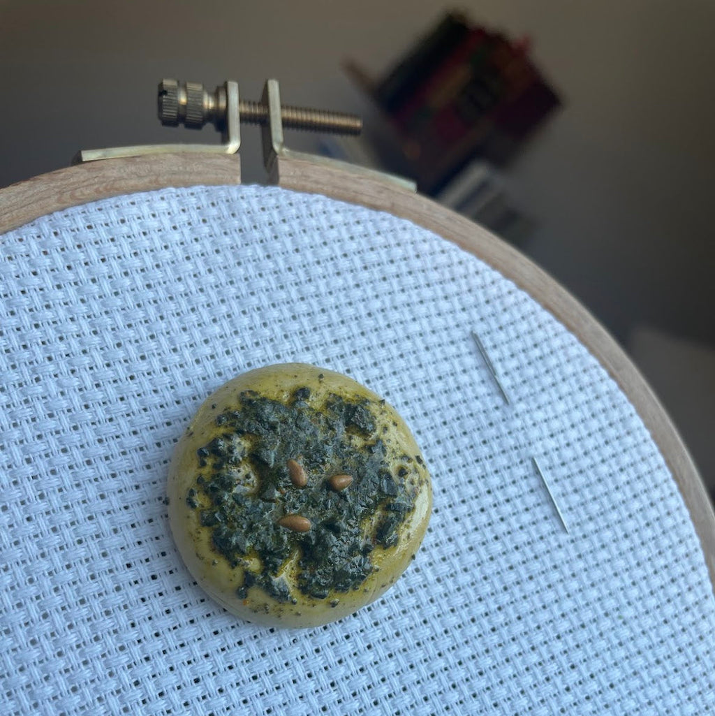 Zaatar Mana'eesh Handmade Magnetic Needle Minder