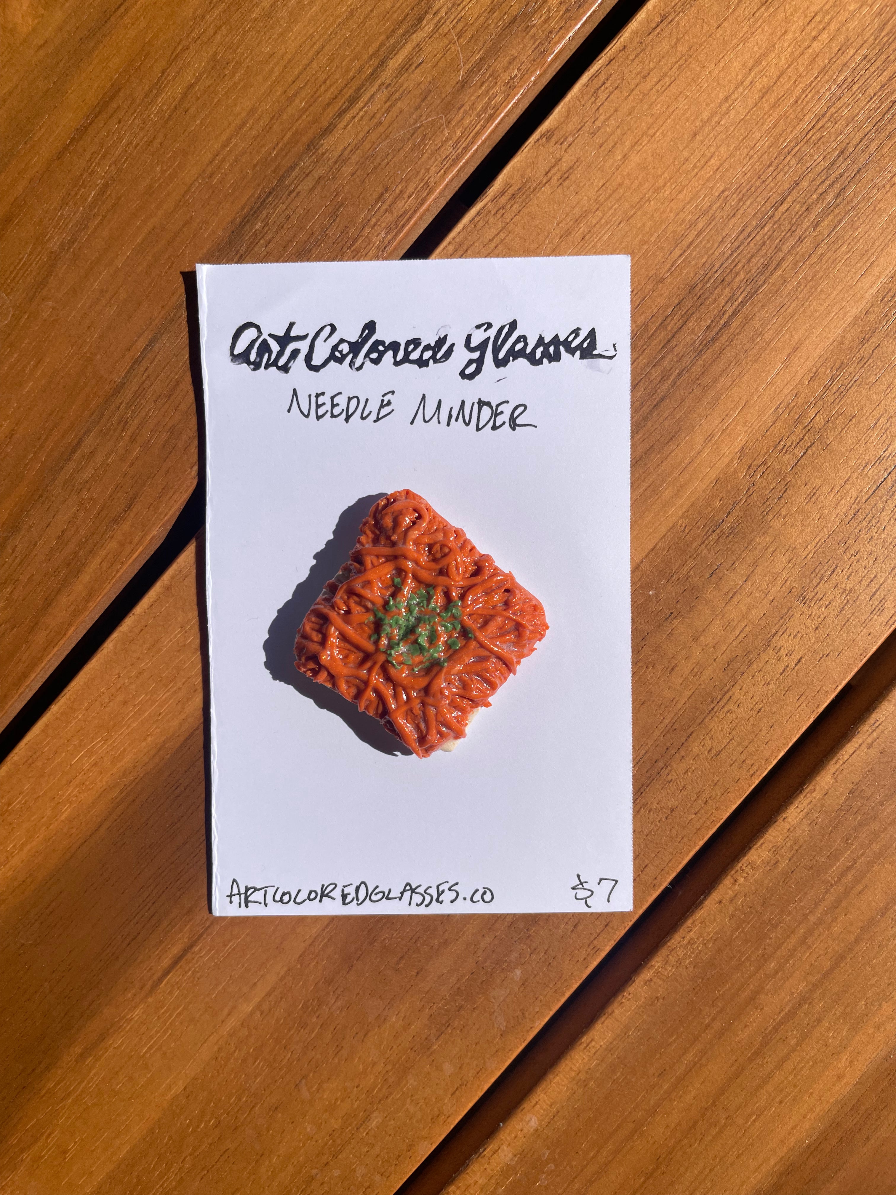 Knafeh Handmade Magnetic Needle Minder