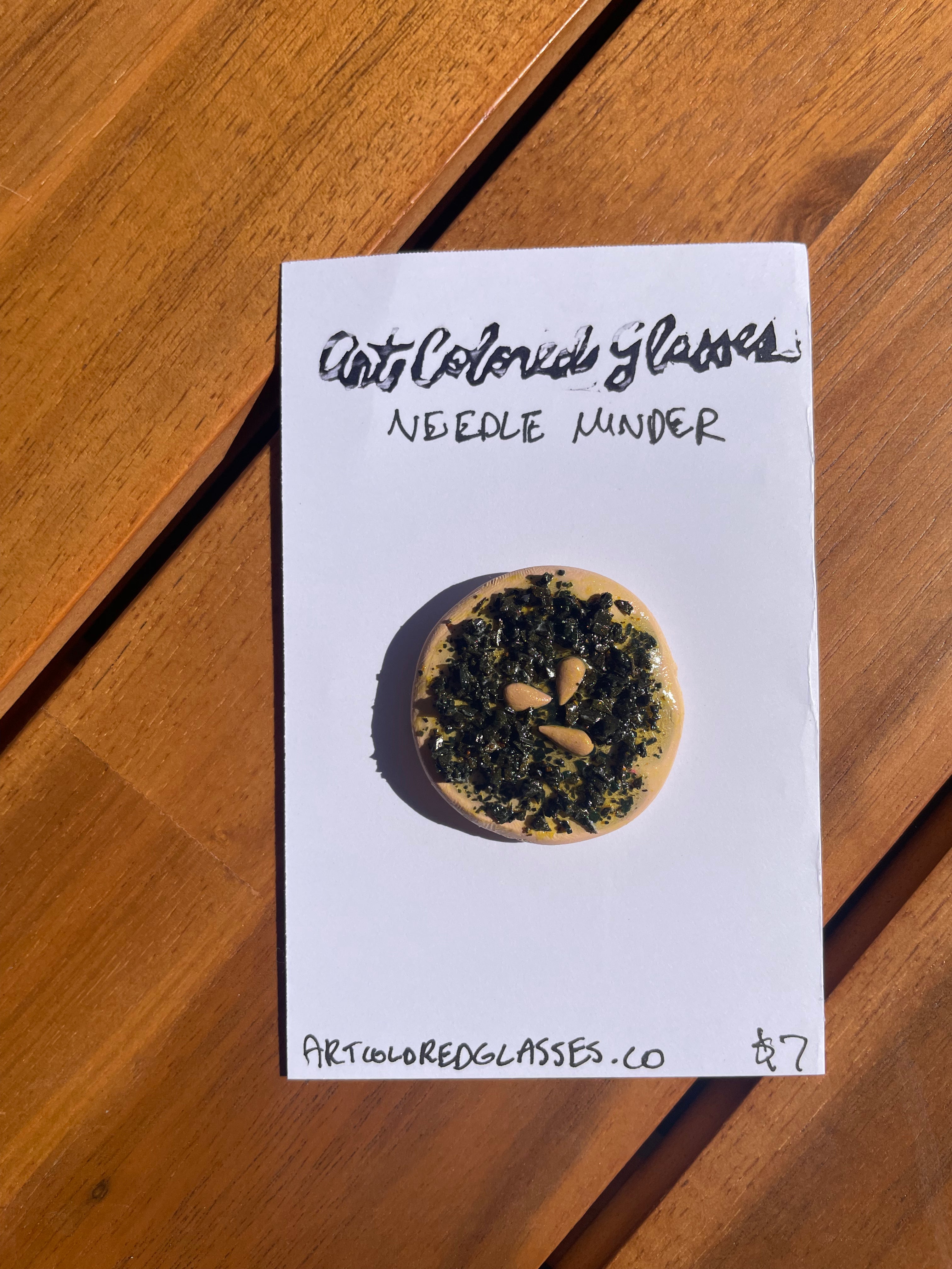 Zaatar Mana'eesh Handmade Magnetic Needle Minder