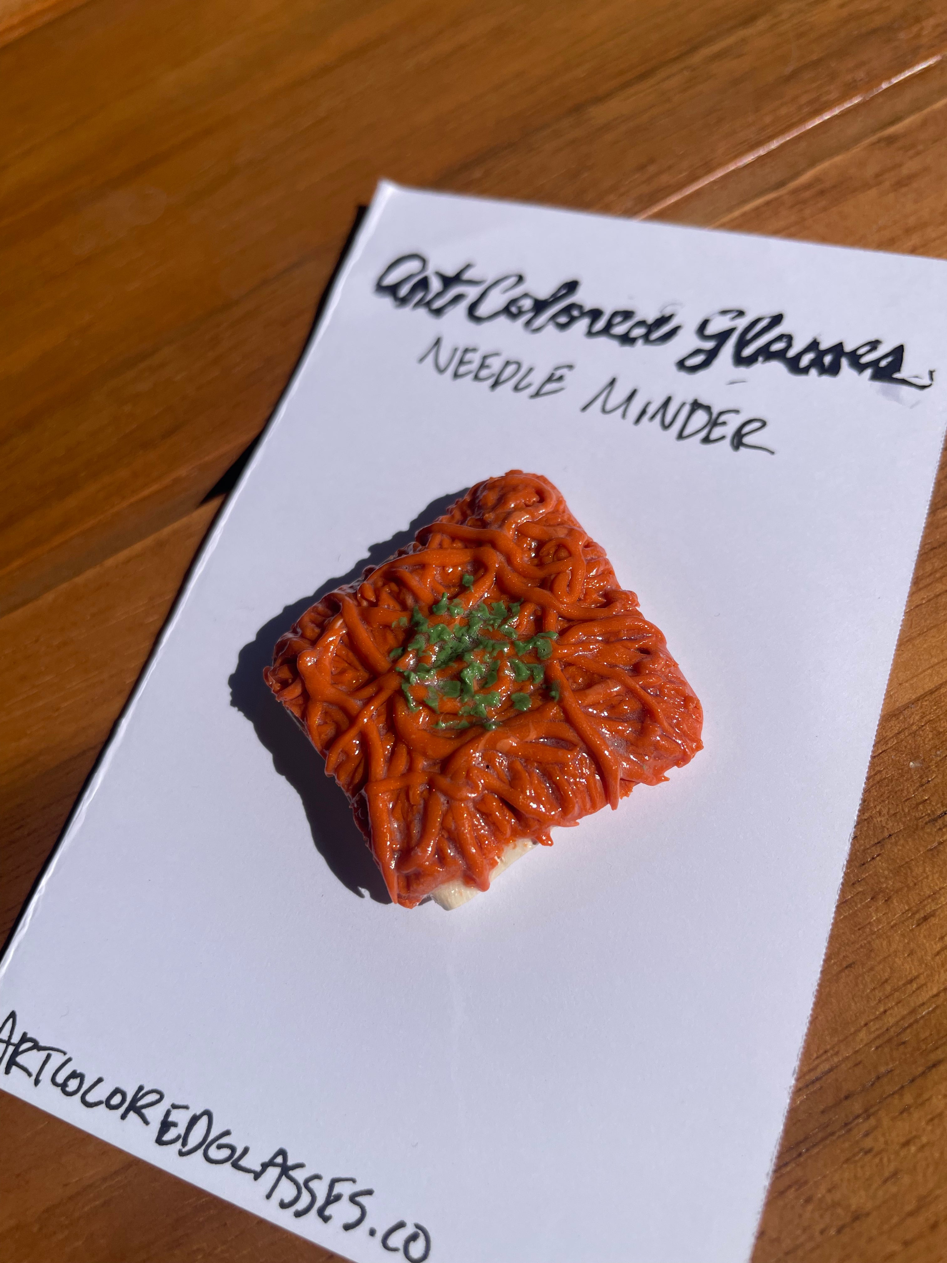 Knafeh Handmade Magnetic Needle Minder