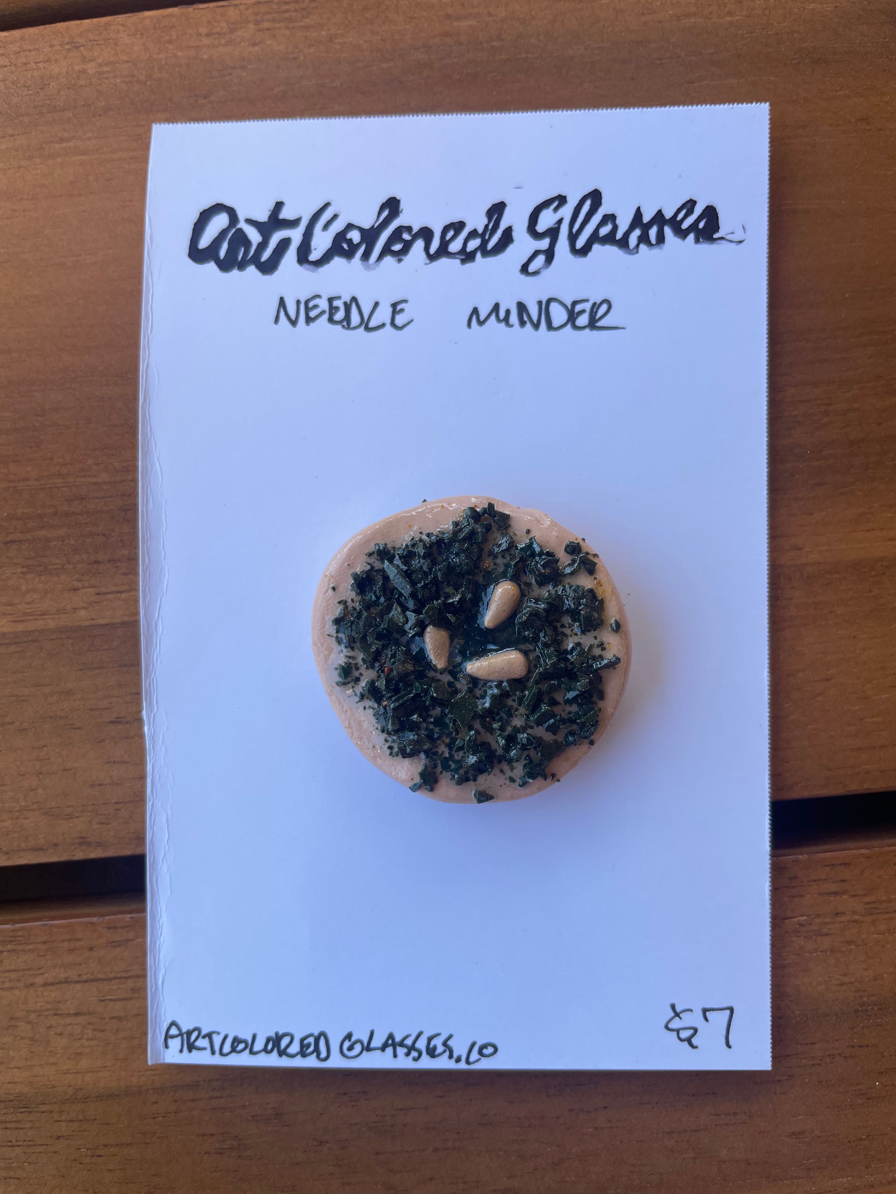 Zaatar Mana'eesh Handmade Magnetic Needle Minder