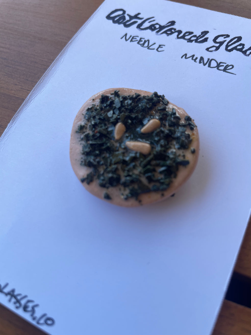 Zaatar Mana'eesh Handmade Magnetic Needle Minder