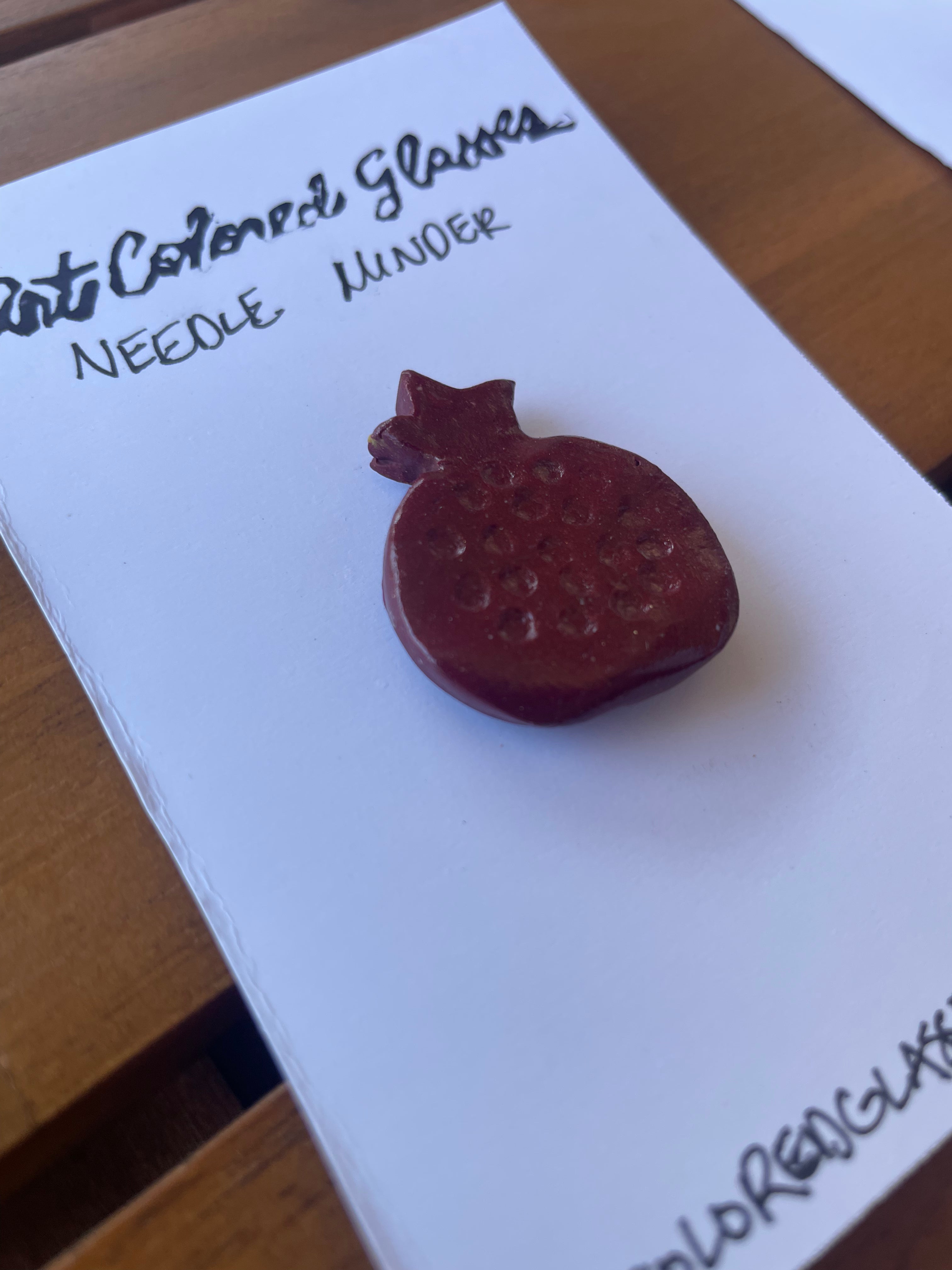 Pomegranate Handmade Magnetic Needle Minder