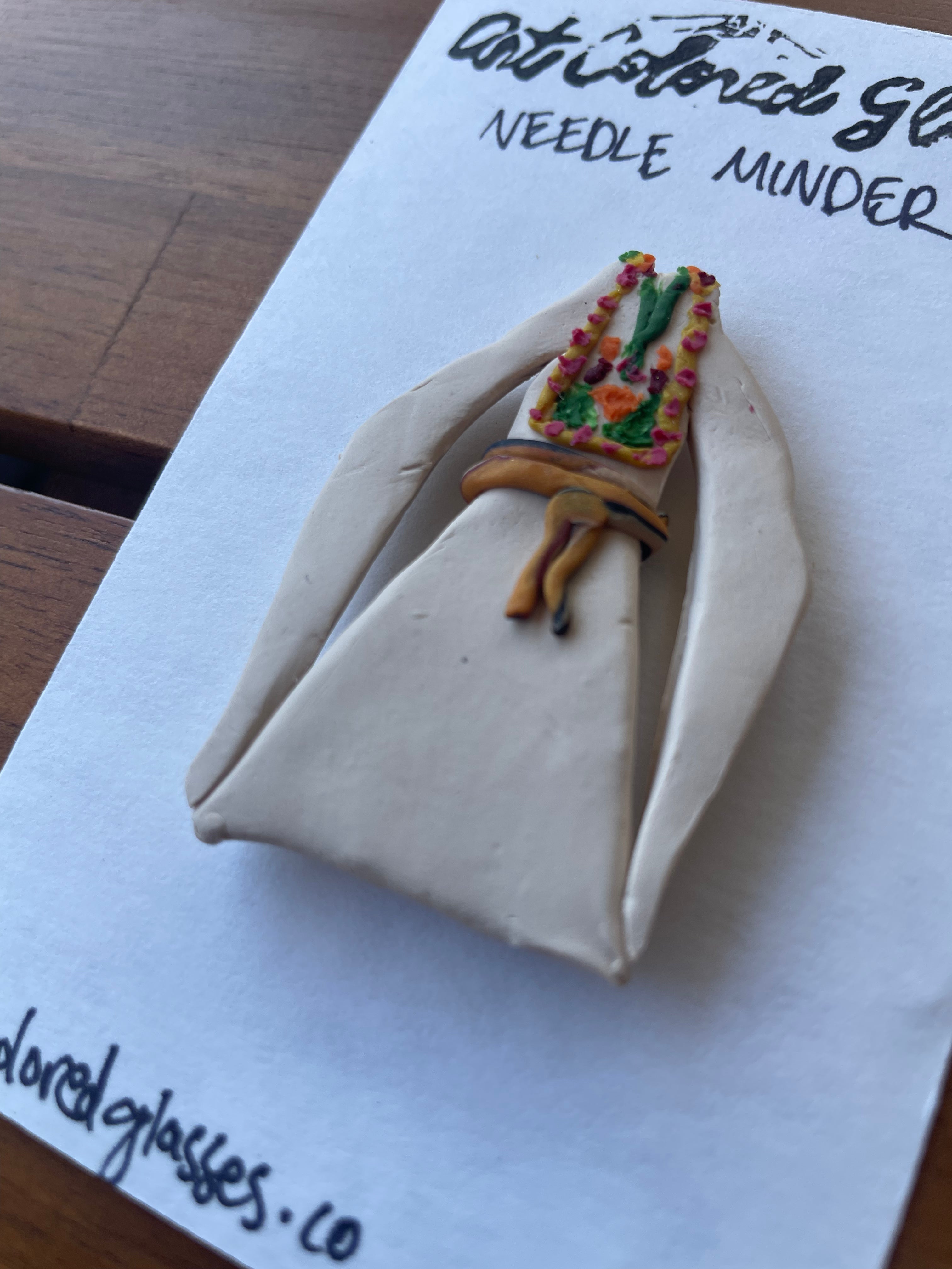 Tulkarm Mraddan Thobe Handmade Magnetic Needle Minder
